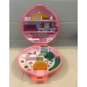 Vintage‎ Bluebird Polly Pocket Animal Hospital Vet